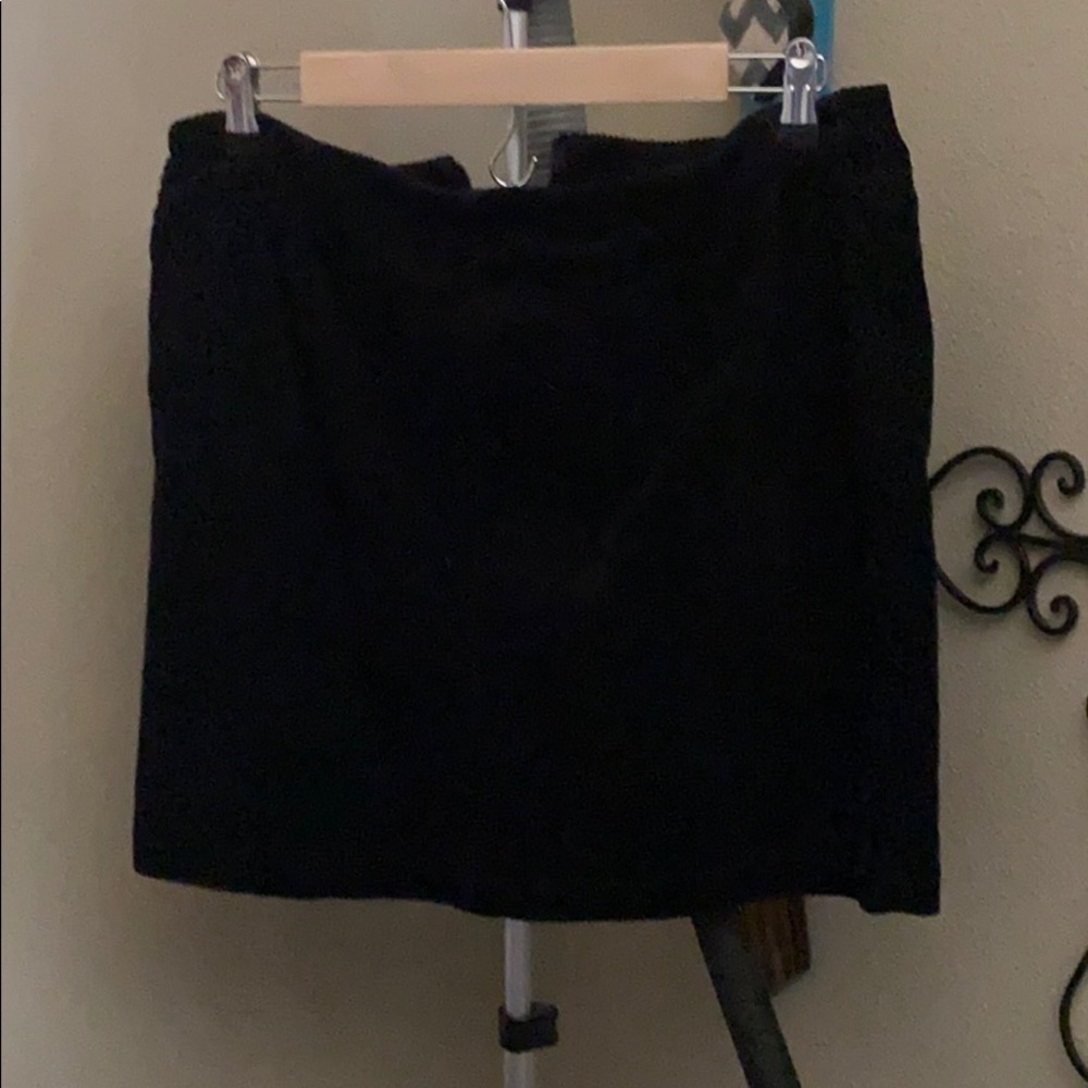Skirt - Picture 2 of 2